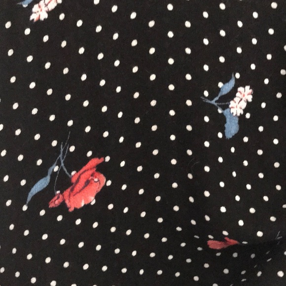 Cinch front top - Picture 2 of 3